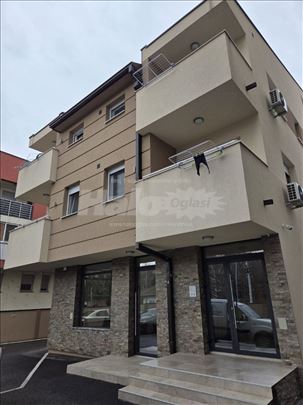 NOV stan Batajnica 41m²