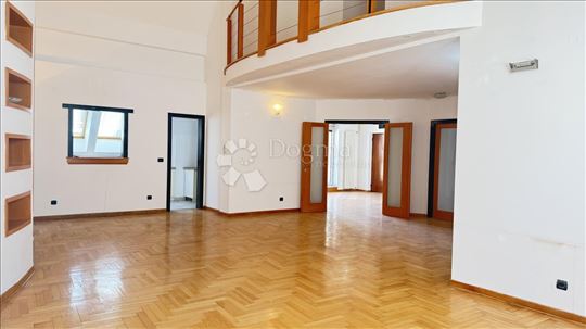Požarevačka, uknjižen duplex od 213 m2