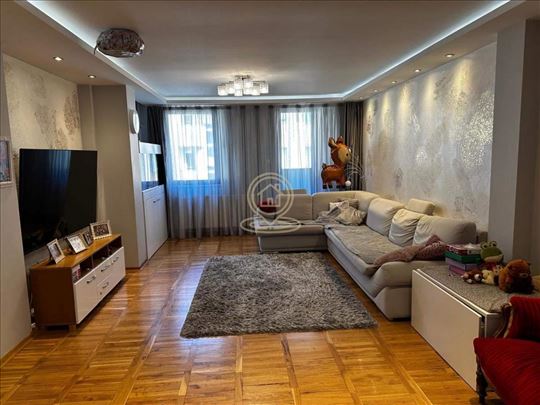 Prodaja četvorosobnog stana - Grbavica - 116m2