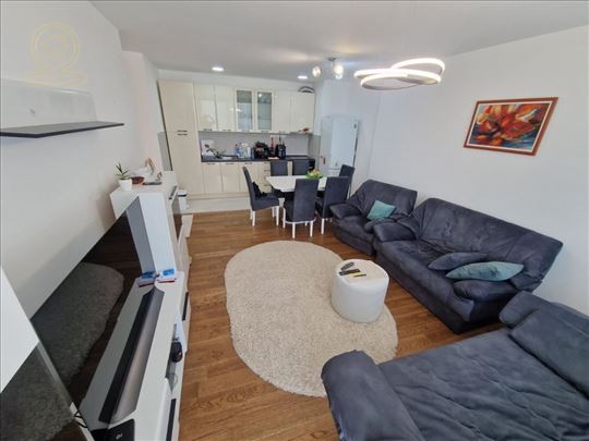 Prodaja trosobnog stana 81m² u kompleksu Planeta R