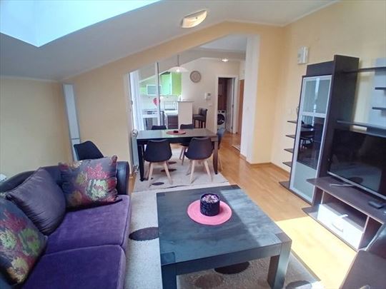 Super stan,2 spavaće,garaža,Dedinje,ID 2047