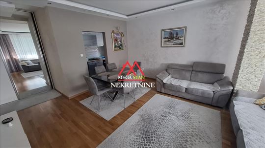 Trosoban stan - 70m2 - Banatić (Železnička st.)