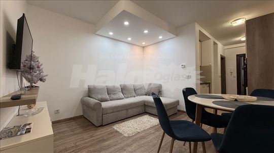 Uži centar kompletno opremljen stan