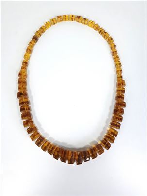 Vintage velika oglica od baltickog cilibara 158gr