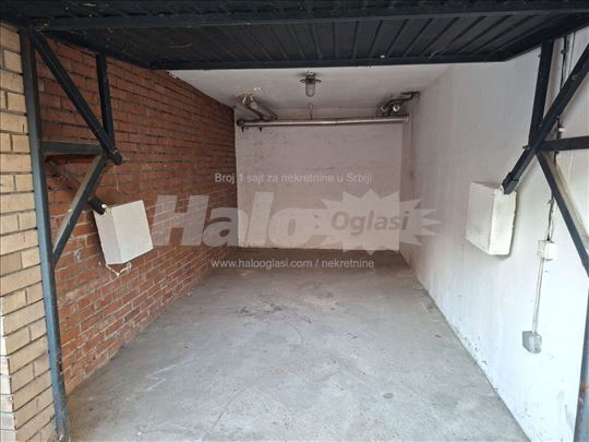 Garaza na prodaju Dusana Vukasovica 57