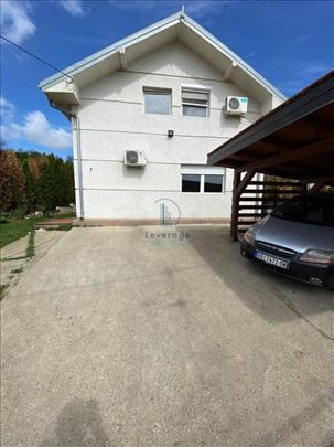 Kuća, Mali mokri lug, 180 m2