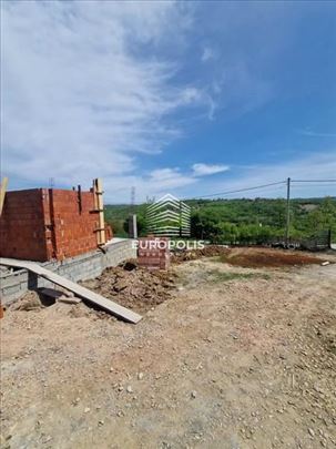 Kuća u Barajevu na odličnoj lokaciji ID#9412