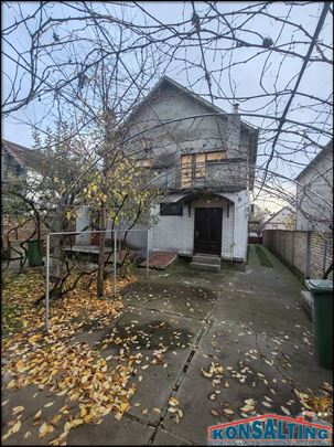 Kuća u mirnom kraju, dvojna,Stara Pazova,šifra 069