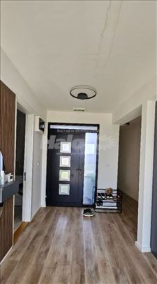 Luksuzna kuća sa saunom na Kosmaju