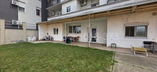 Prodaja stana, Višnjica