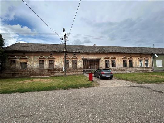 Stambeno - poslovni prostor u Banatskom Novom Selu