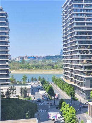 Stan BG na vodi, BW Eden, bazen, 56m2, prema reci