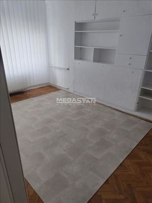 Topličin venac, tri kancelarije