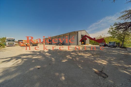 Zeleznik, Branka Radicevica, hala od 340 m2