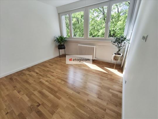 Lux 2.5 soban, bez ulaganja