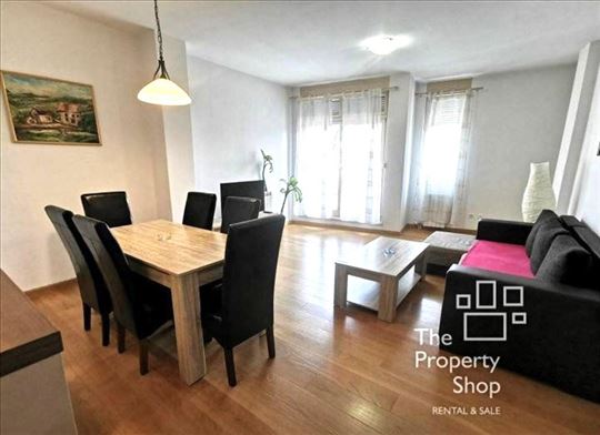 Vračar,kod Krunske, odličan stan sa garažom