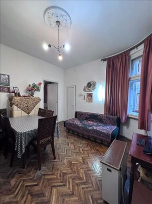 Vračar,Mutapova,mali salonac,dvosoban,top lokacija
