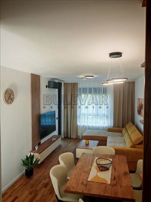 Izdaje se nov, lux stan na Panteleju, 48m2