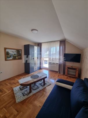 Izdajem odlican jednosoban stan na Busijama