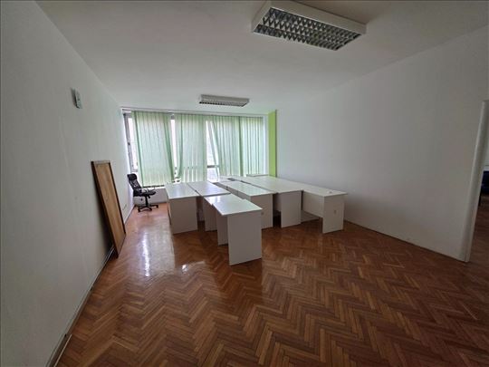 Kancelarije 16 do 70 m2, Nemanjina