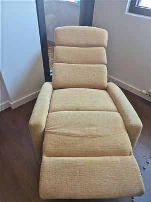 Fotelja sa masazom