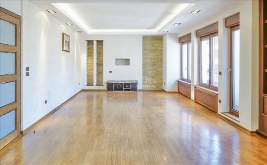 Luksuzan 4.0 stan, 180m2, Crveni krst