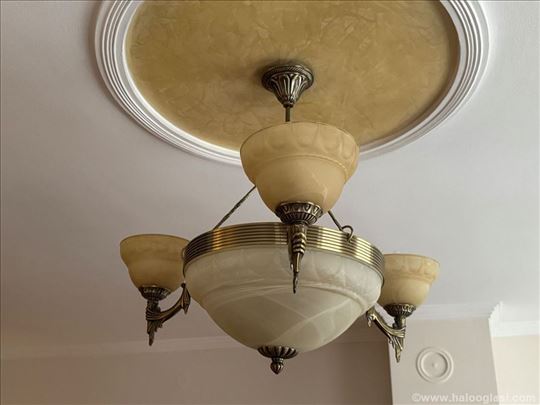 Luster salonski 