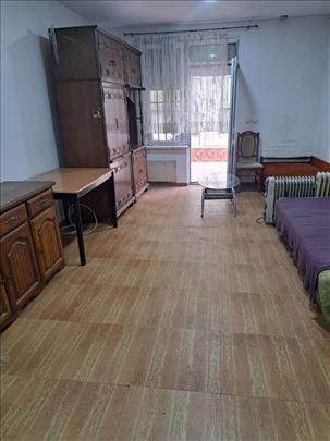 Profesorska kolonija 32m2+30 terasa, namešten
