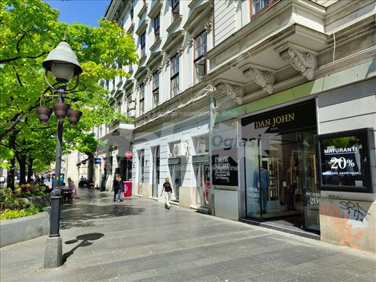 Retko u ponudi, Knez Mihailova, izlog
