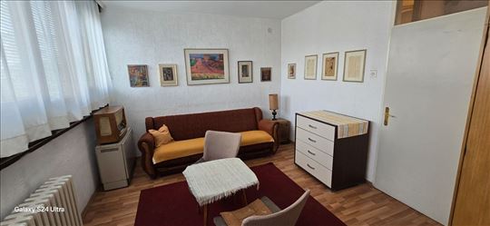 Useljiva garsonjera