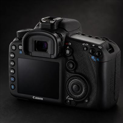 Canon EOS 7D.