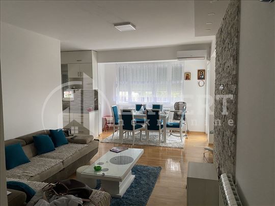 Izdaje se dvoiposoban stan u Durlanu, 81m2!
