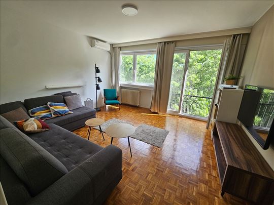 Stan u Ljutice Bogdana 3.0, uknjižen ,renoviran