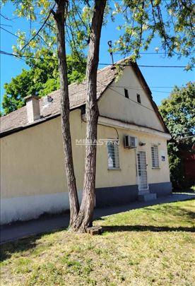 Zemun Novi Grad, kuća sa placem