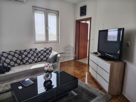 Dvosoban uknjižen stan u Plavim Horizontima