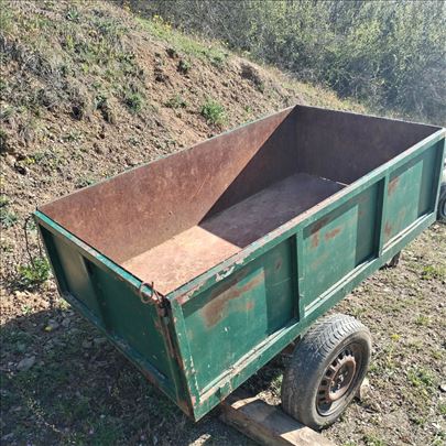 Prikolica za traktor