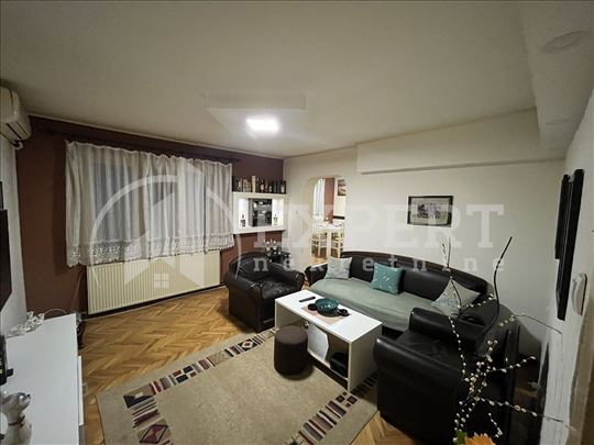 Stan u kući 122m2 sa lokalom 20m2 kod Doma zdravlj