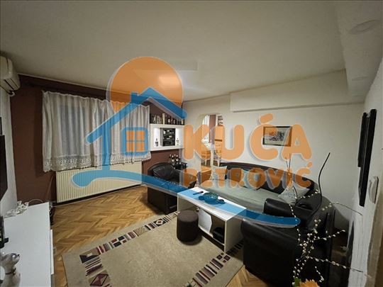 Stan u kući 122m2 sa lokalom 20m2 kod Doma zdravlj