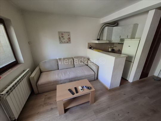 Žarkovo,38,5m2 1,5sob vpr/4, pvc, terasa,gas,miran