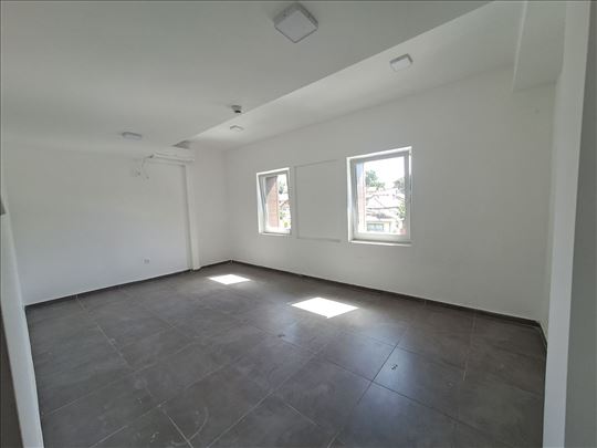 Kancelarijski prostor od 330 do 580 m2, Karaburma