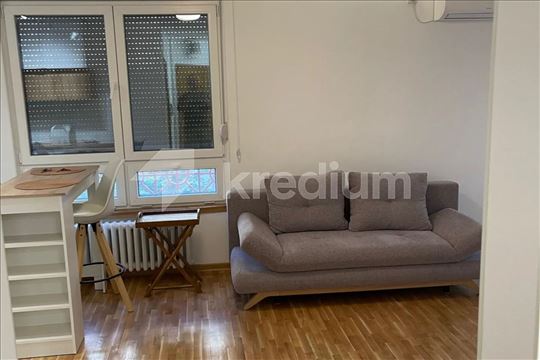 Stanoja Glavaša | Tašmajdan | Novija zgrada sa lif