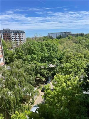 Prelep sunčan stan -Banjica-54m2