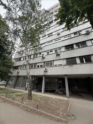 Retko u ponudi , atraktivna lokacija 
