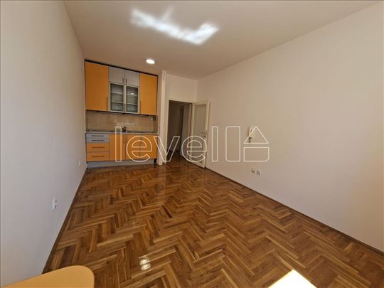 Stan,Novi Sad,Grbavica,kv: 24.00