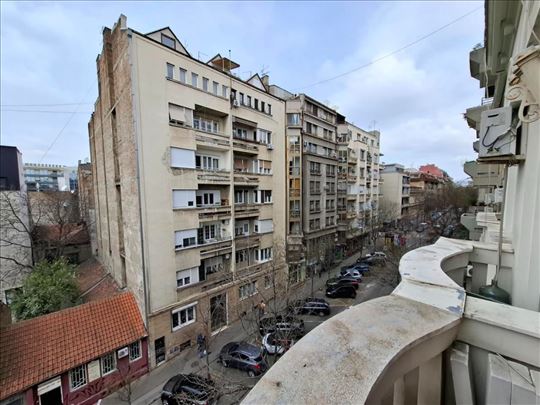 Vračar,Krunska,Svetozara Markovića,salonac,odličan
