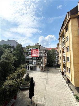 4.0 Vracar, Krunski venac, izuzetna mikrolokacija,