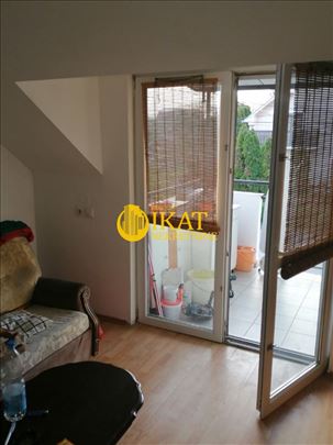 Batajnica 56m2 + 14m2 terasa