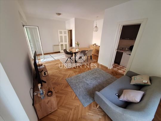 Dvosoban stan Janka Veselinovića 60m2, garaža
