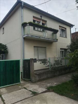 Kuća sa velikim dvorištem 4,87 ari u Novoj Pazovi