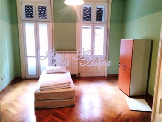 Salonski stan za izdavanje Skadarlija ID#511537